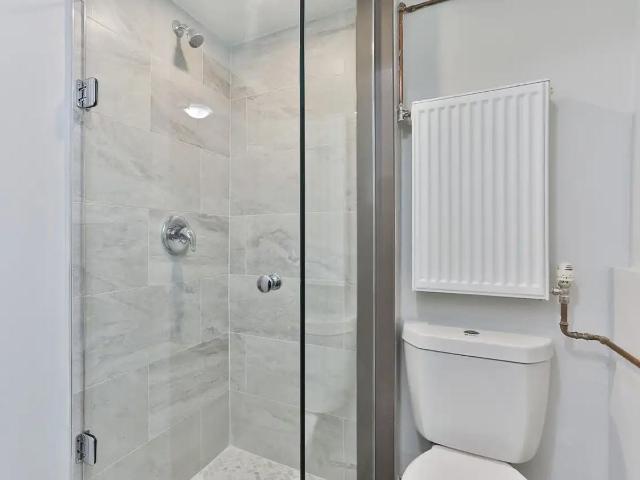 915 St Clair Avenue West 1 Bedroom Apartment for Rent at 915 St Clair Ave W, Toronto, ON M6C 1C7 Bracondale Hill