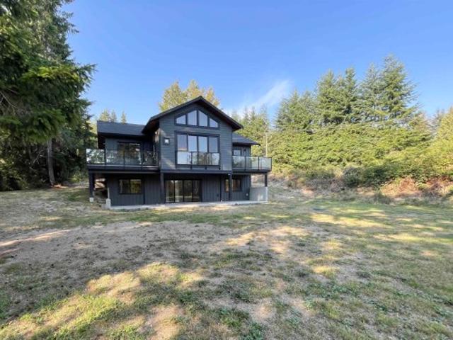 915 Payne Road, Gibsons, BC, V0N 1V7 house for sale | Listing ID R3113 | Royal LePage