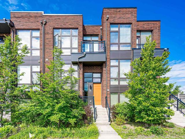 9184 Bathurst Street, Thornhill | For Sale @ $899,900 | Condos. Ca