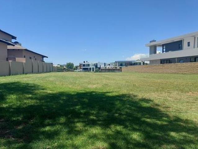 918 m² Land available in The Island Estates