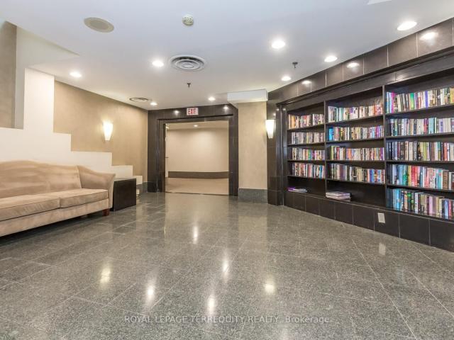 919 711 Bay Street, Toronto | Leased, C13121 | Condos. Ca