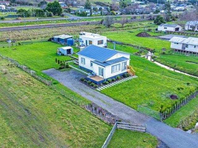 91 Willoughby Street, Halcombe, Manawatu