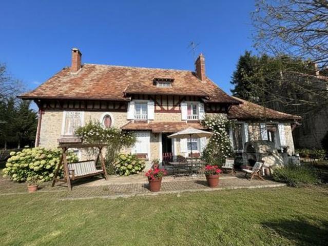 91 Saint Cheron Ancien relais de chasse de 1890 du domaine de Baville  Propriété d'exception