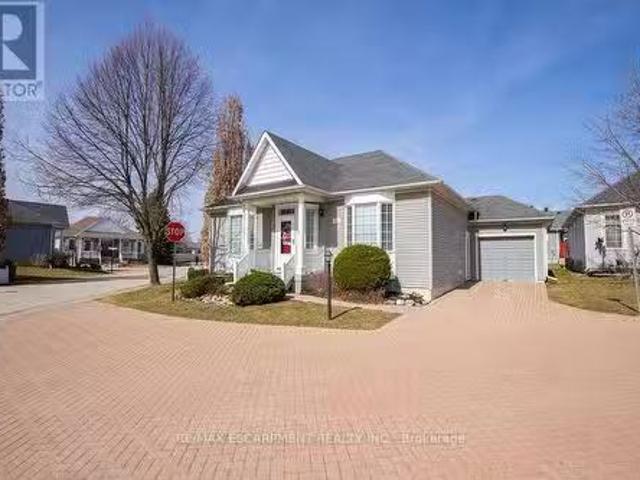 91 Silverbirch Boulevard, Hamilton, ON, L0R 1W0 condo for sa.