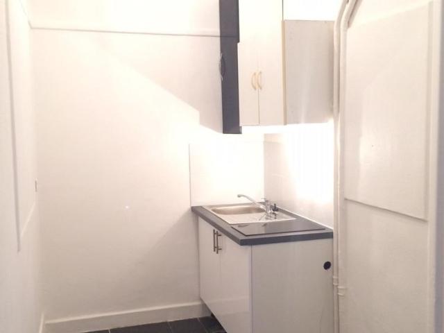 92100 BOULOGNE Pont de St Cloud, Studio de 15,45m²