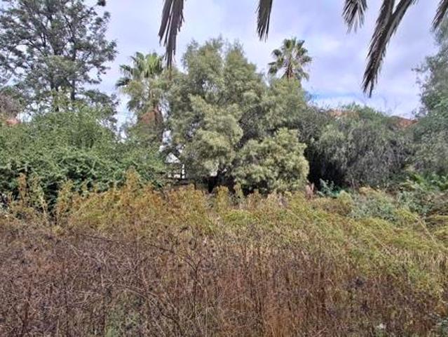 921 m² Land available in Pellissier