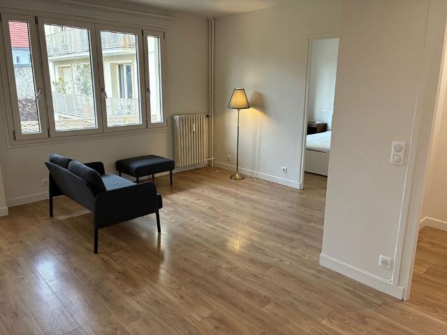 92210, Saint Cloud
