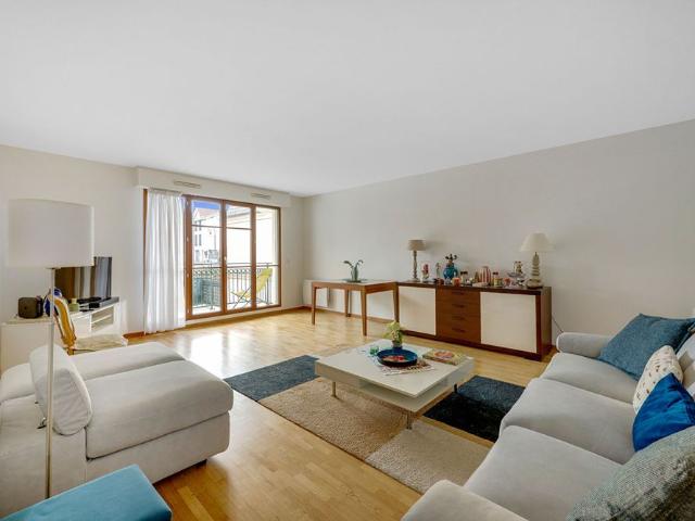 92210, Saint Cloud