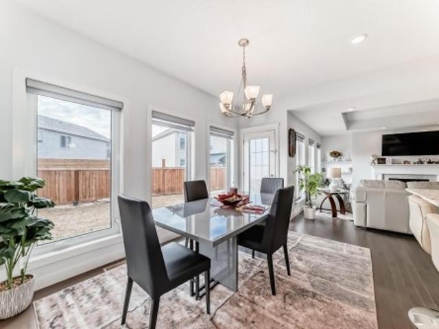 922 173A Street, Edmonton, AB, T6W 3V3 house for sale | Listing ID E4493 | Royal LePage