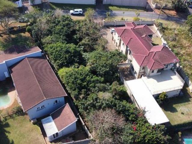 922 m² Land available in Ballito Central