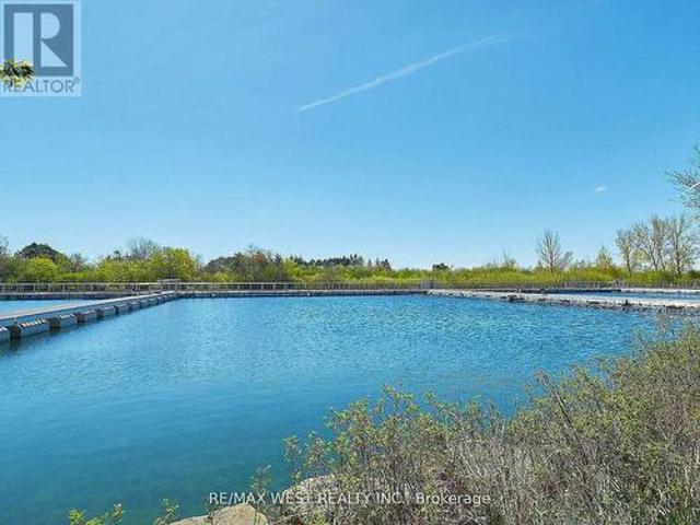 923 30 Shore Breeze Drive, Toronto, ON, M8V 0J1 condo for sale | Listing ID W12122 | Royal LePage