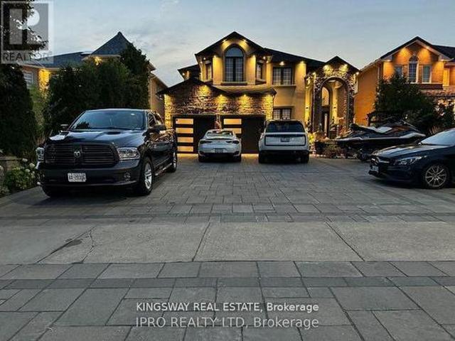 923 Bristol Road W, Mississauga, ON, L5V 2N9 house for sale | Listing ID W13530 | Royal LePage