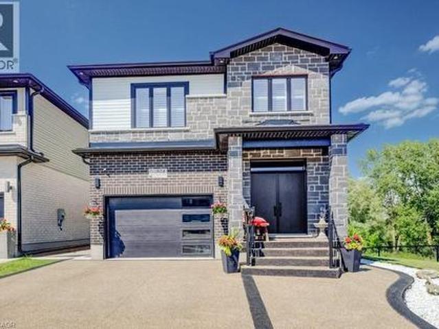 924 Chapel Hill Court, Kitchener, ON, N2R 0P4 house for sale | Listing ID 40839 | Royal LePage