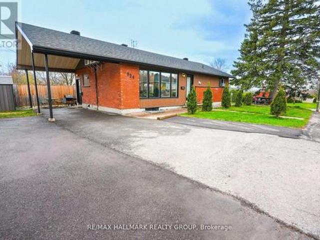 924 Bermuda Avenue, Ottawa, ON, K1K 0V6 investment for sale | Listing ID X13149 | Royal LePage