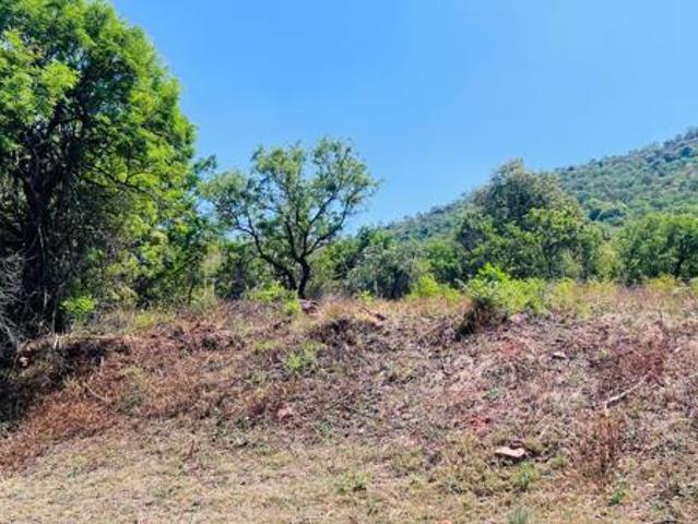 924 m² Land available in Kosmos Ridge