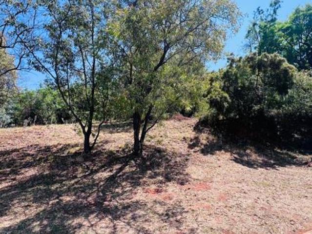 924 m² Land available in Kosmos Ridge