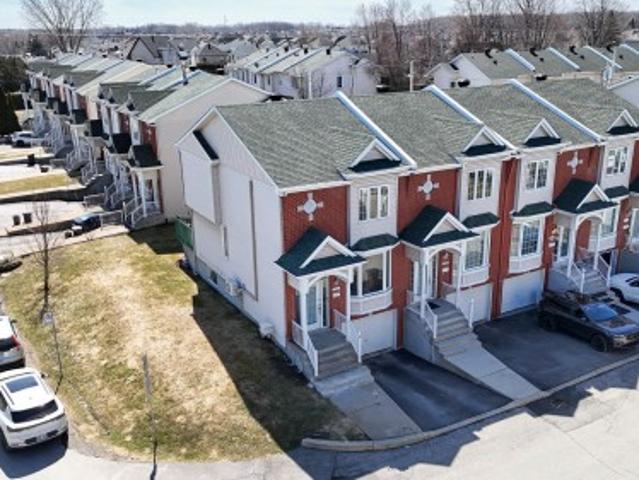 924 Rue Gerbault, Laval Fabreville, QC, H7R 6E2 house for sale | Listing ID 21399 | Royal LePage