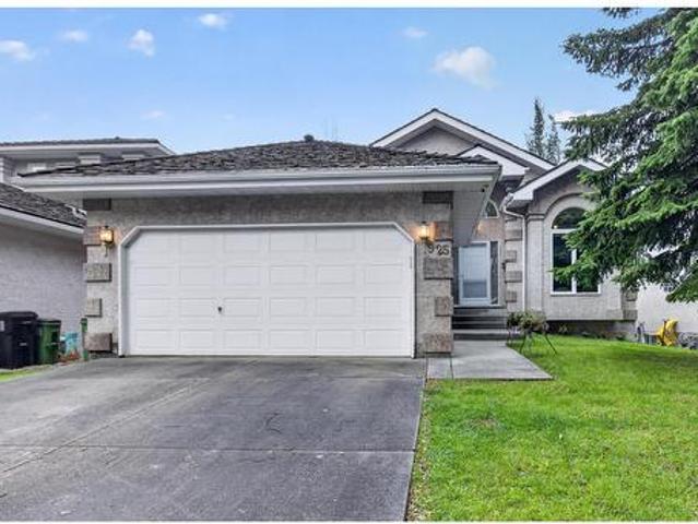 925 Burrows Crescent Nw, Edmonton, AB, T6R 2L3 house for sale | Listing ID E4500 | Royal LePage