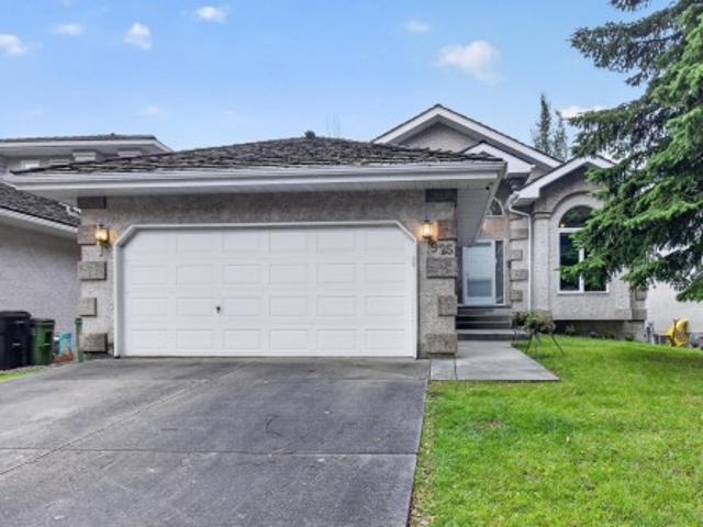 925 Burrows Crescent Nw, Edmonton, AB, T6R 2L3 house for sale | Listing ID E4500 | Royal LePage