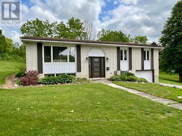 925 Old Durham Road, Brockton, ON, N0G 2V0 house for sale | Listing ID X13437 | Royal LePage