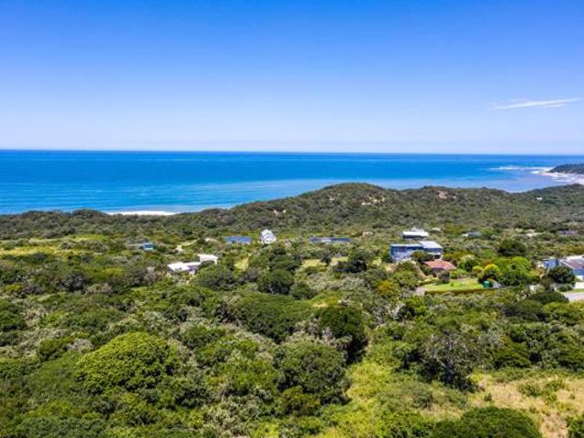 925 m² Land available in Cintsa