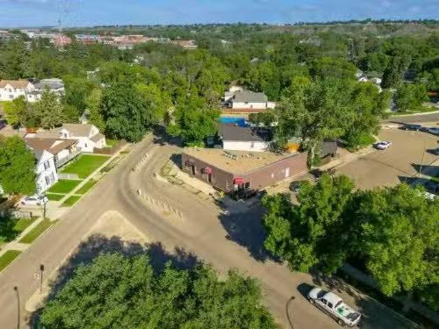 925 Yuill Street Se, Medicine Hat, AB, T1A 0Y9 vacant land f.