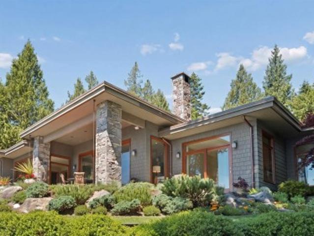 9269 Jorgensen Drive, Halfmoon Bay, BC, V7Z 1B4 Luxury House for sale | Listing ID R3137 | Royal LePage Carriage Trade Luxury Properties