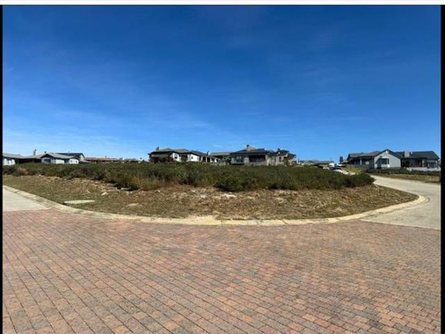 927 m² Land available in Jeffreys Bay Central
