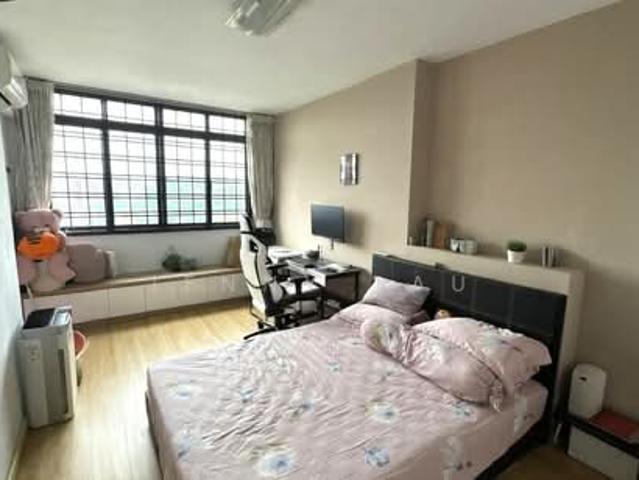 928 Hougang Street 91 HDB Apartment For Sale, $680,000, 3 Bed 2 Bath 1,087 sqft $626.00 psf