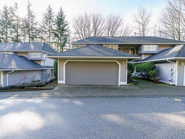 9292 Goldhurst Terrace, Burnaby, BC, V5A 4P3 duplex for sale | Listing ID R2972 | Royal LePage