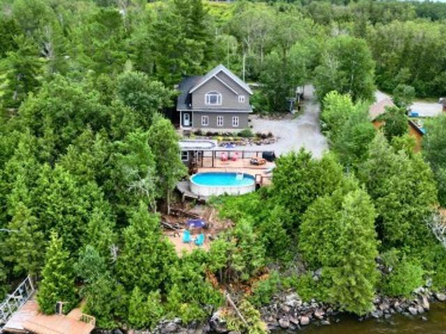 929 Ch. Du Royaume Des Cèdres, Saint Bruno De Guigues, QC, J0Z 2G0 Luxury House for sale | Listing ID 22703 | Royal LePage Carriage Trade Luxury Properties
