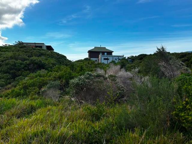 929 m² Land available in Bettys Bay