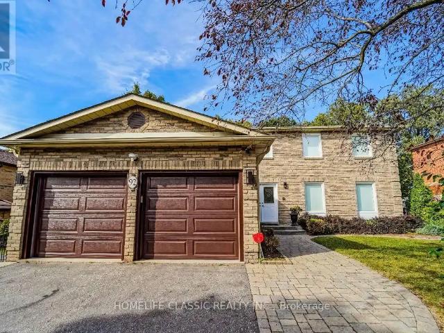 92 WINDEREMERE CRESCENT N