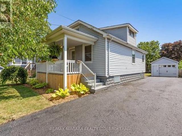 92 Delhi Street, Port Colborne Sugarloaf, ON, L3K 3K9 house for sale | Listing ID X13561 | Royal LePage