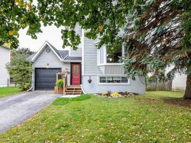 92 ELIZABETH ST Barrie Ontario