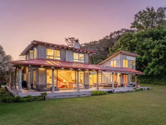92 Hahei Beach Road, Hahei, Thames Coromandel