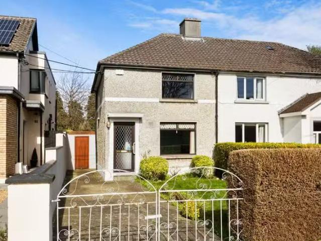 92 Mulvey Park, Dundrum, Dundrum, Dublin 14, D14H9P0 is for sale