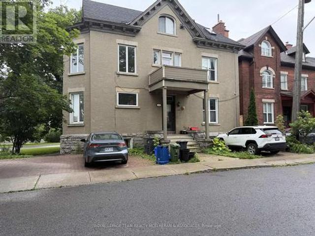 92 Queen Elizabeth Drive, Ottawa, ON, K2P 1E5 house for lease | Listing ID X13542 | Royal LePage