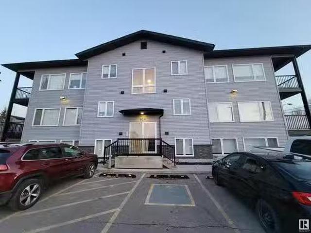 930 11 Street, Cold Lake, AB, T9M 1J1 house for sale Listin.