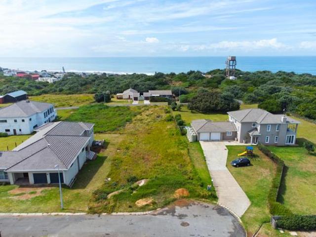 930 m² Land available in Kidds Beach