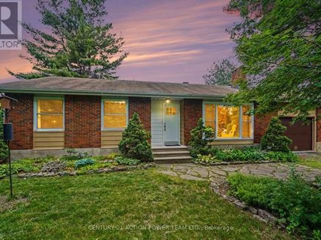 931 Kevin Crescent, Ottawa, ON, K4C 1C5 house for sale | Listing ID X13615 | Royal LePage