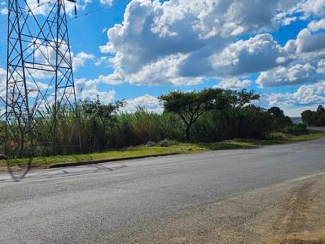 933 m² Land available in Estcourt