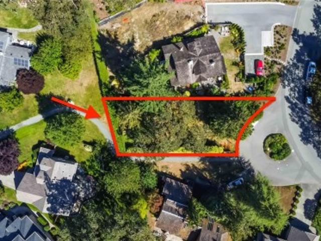 933 Woodhall Dr, Saanich, BC, V8X 3L7 vacant land for sale | Listing ID 1033 | Royal LePage