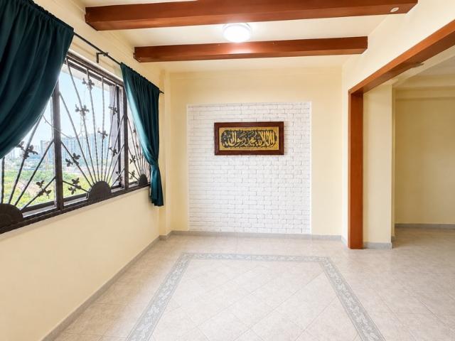 934 Tampines Street 91 HDB Apartment For Sale, $699,000, 3 Bed 2 Bath 1,119 sqft $625.00 psf