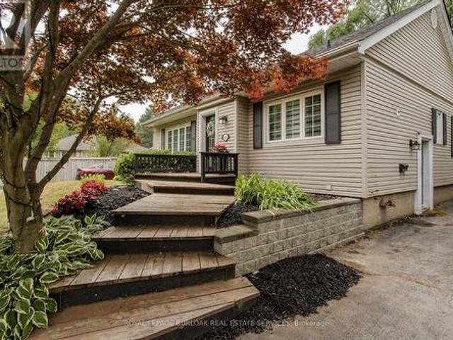 936 Harvey Place, Burlington, ON, L7T 3G1 house for sale | Listing ID W12309 | Royal LePage