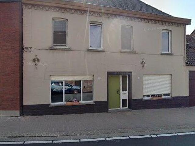 937 m2 apartment for rent in Oosterzele