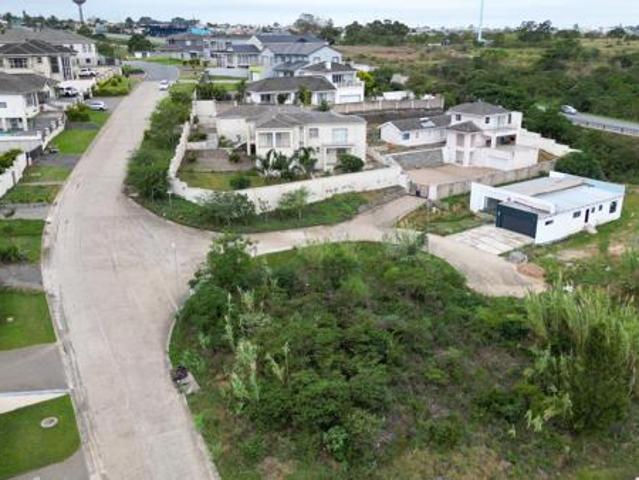 938 m² Land available in Nahoon Valley Park