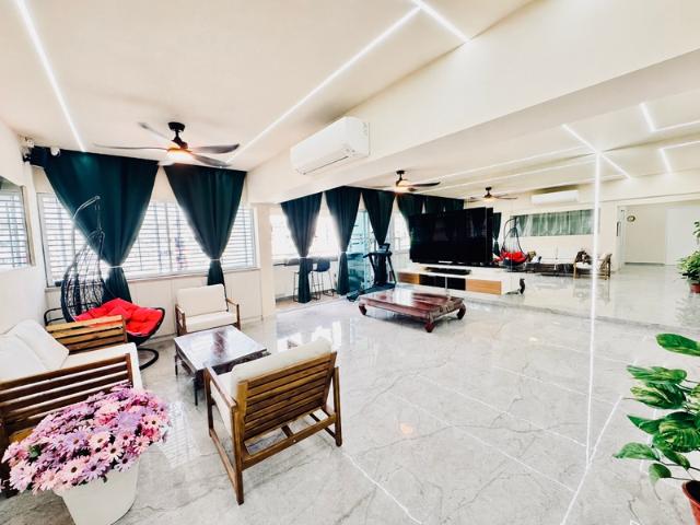 938 Tampines Avenue 5 HDB Apartment For Sale, $1,390,000, 4 Bed 2 Bath 1,528 sqft $910.00 psf
