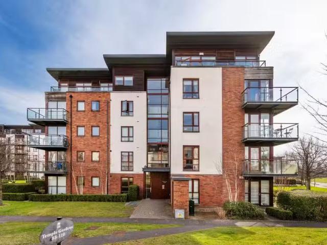 97 Temple Gardens, Northwood, Santry, Dublin 9, D09E935 is for.