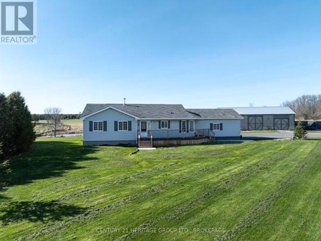 97 Dulcemaine Road, Front Of Leeds & Seeleys Bay, ON, K0E 1L0 house for sale | Listing ID X12113 | Royal LePage